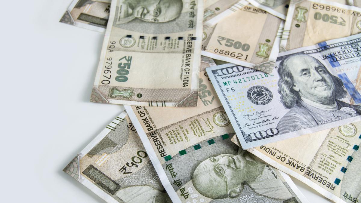 Rupee Falls 14 Paise to 92.42 Against US Dollar Amid Weak Market Sentiment