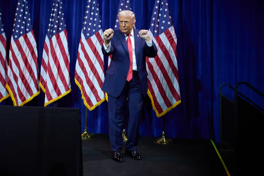 Trump Says U.S. Will Receive 30–50 Million Barrels of Oil from Venezuela at Market Prices