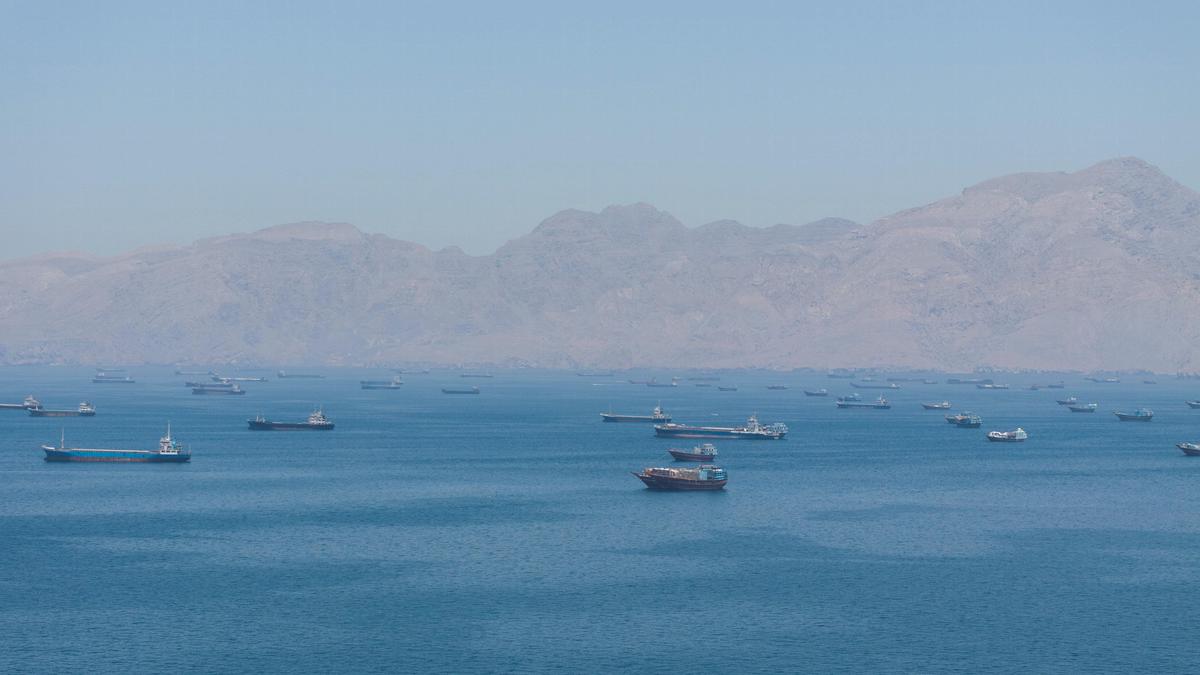 Global oil prices jump 3% after fresh US strikes on Iran raise fears over delayed peace deal