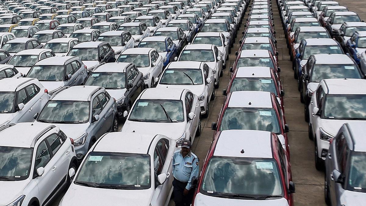 Auto Retail Sales Jump 13% to 26.11 Lakh Units in April, Strong Demand Drives Growth