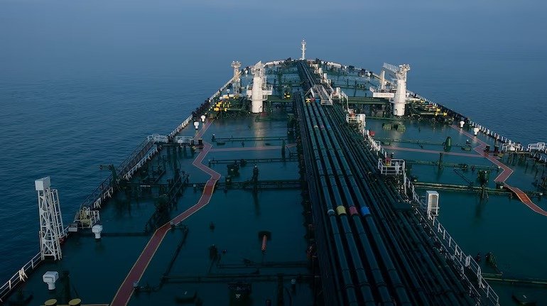 India Acts to Protect Oil Supplies as US–Iran Tensions Raise Risks at Strait of Hormuz