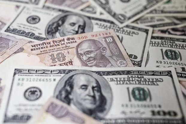 Is a Weak Rupee Really Bad? Former Planning Commission Vice Chairman Defends RBI’s Strategy