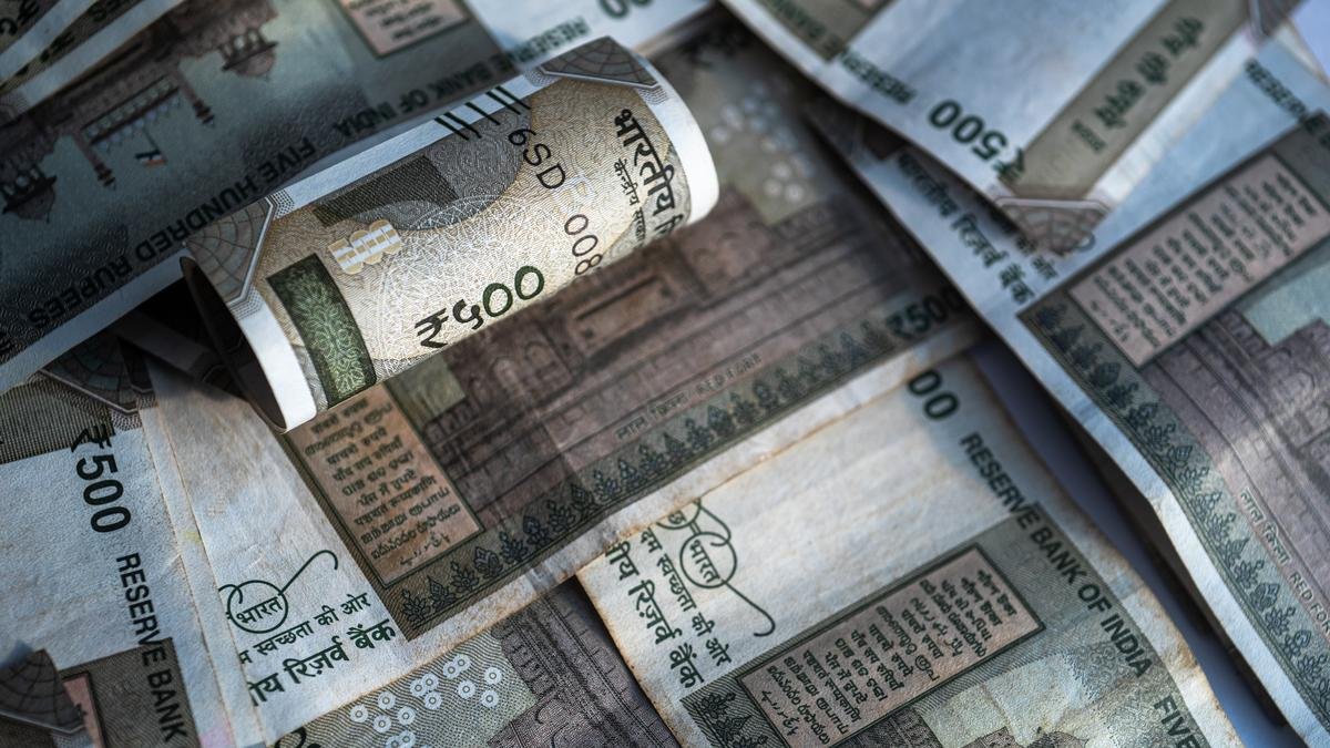 Rupee Rebounds from Record Low, Gains 7 Paise to 92.14 Against US Dollar.