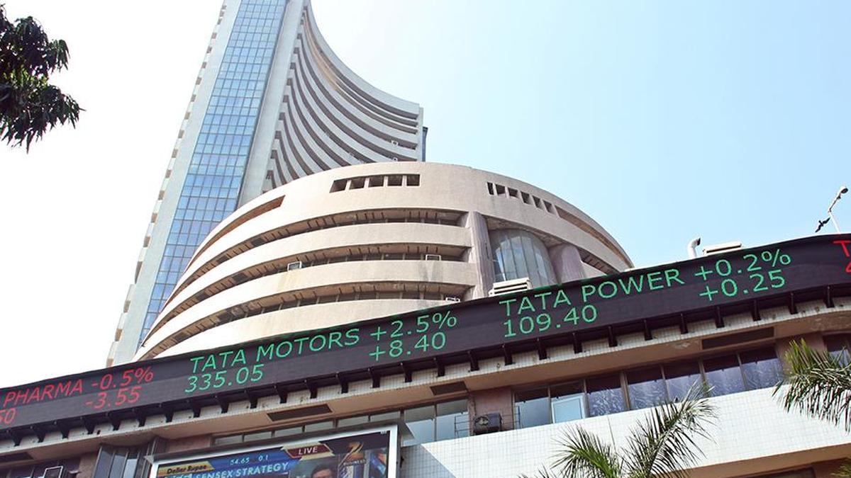 Stock Markets Decline in Morning Trade on Geopolitical Concerns, Renewed Tariff Hike Threats