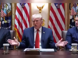 Trump Ready to End Iran War Without Reopening Hormuz — Strategic Shift Raises Global Concerns