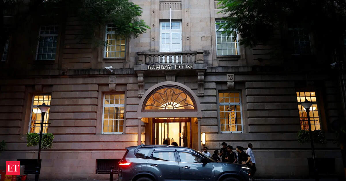 Tata Education Trust Shake-Up: Venu Srinivasan & Vijay Singh Exit After Mehli Mistry Opposes Reappointment
