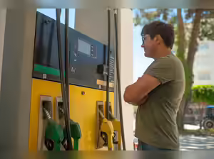 IMF Says Let Oil Prices Rise, Warns Against Fuel Subsidies Amid Iran War Shock