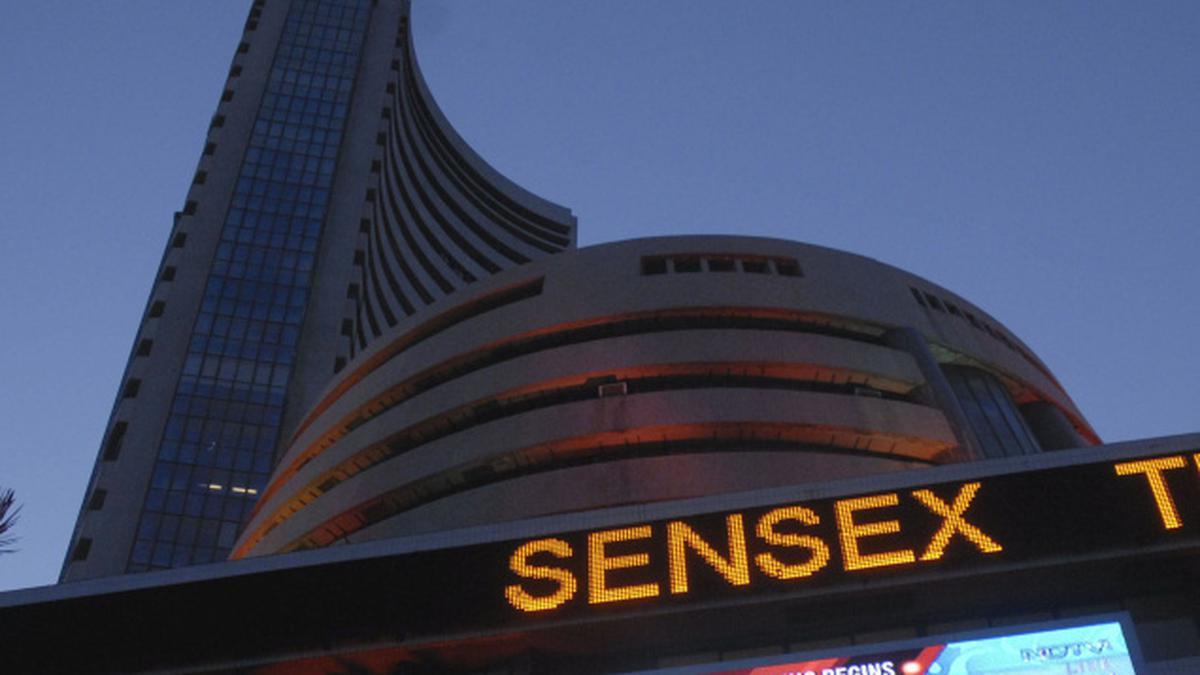 Sensex, Nifty Trade Cautiously; Ola Electric, Vedanta, IOB Among Stocks in Focus