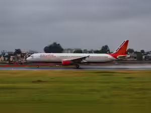Air India Reports $2.4 Billion Loss, Seeks Fresh Funds from Tata & Singapore Airlines