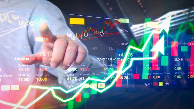 IT Stocks Jump Up to 3% as Accenture Boosts Outlook; AI Tailwinds Lift TCS, Infosys