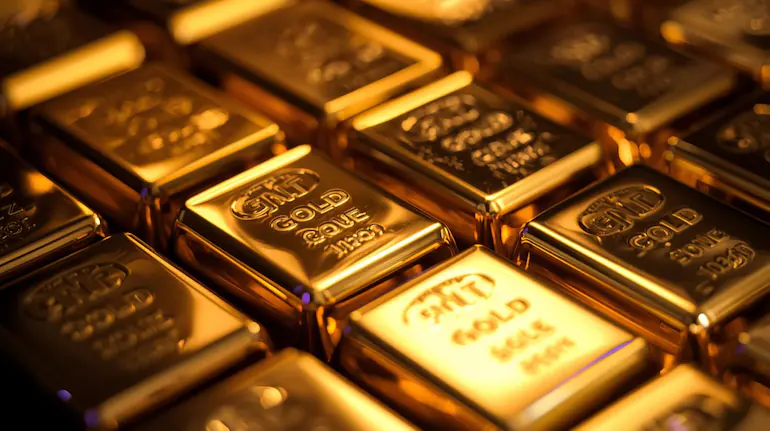 Mutual Funds Temporarily Restrict Large Inflows into Gold Schemes as Demand Surges