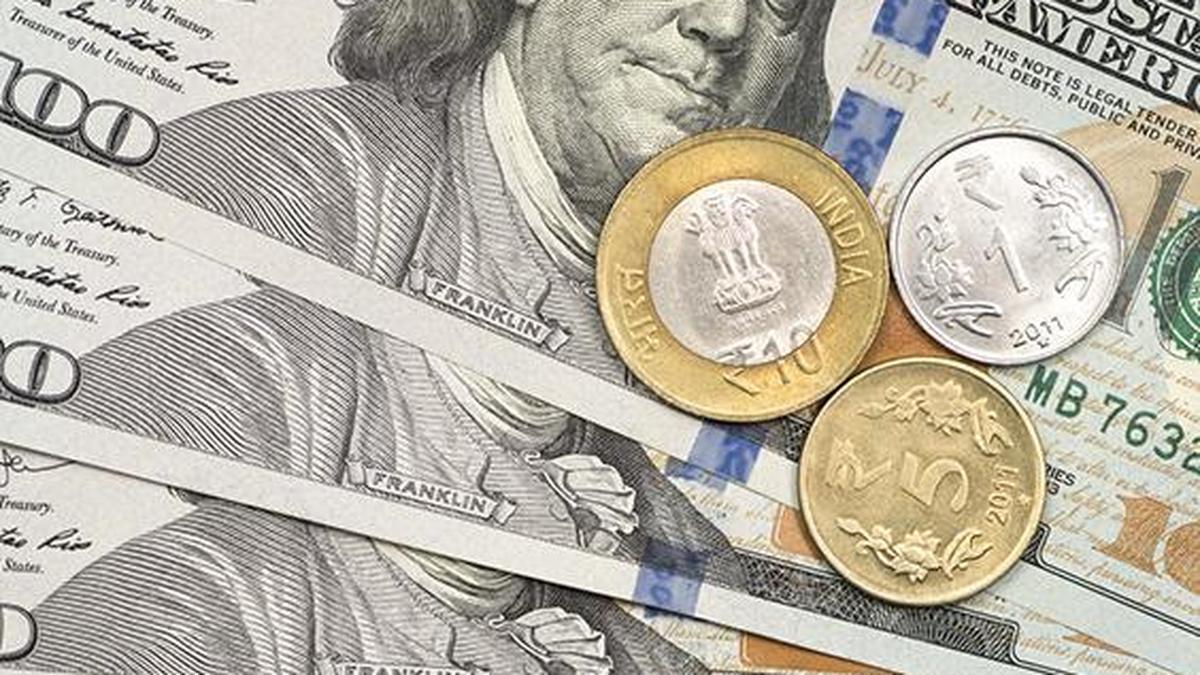 Indian Rupee Falls to 95.28 Against US Dollar Amid Stronger Greenback