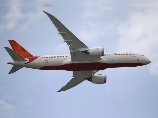 India’s Aviation Minister Meets Airlines as Gulf Tensions Raise Costs and Operational Risks