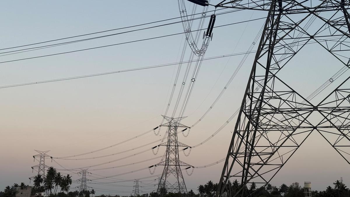 India Successfully Meets Record Peak Power Demand of 260.45 GW Amid Rising Temperatures