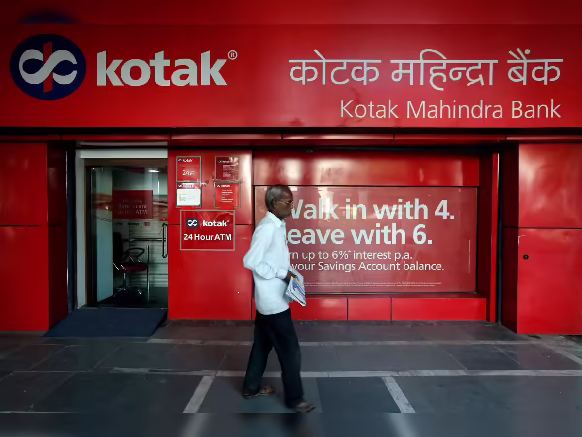 Kotak Mahindra Bank Shares Slip Over 3% After CEO Ashok Vaswani’s Exit Plan