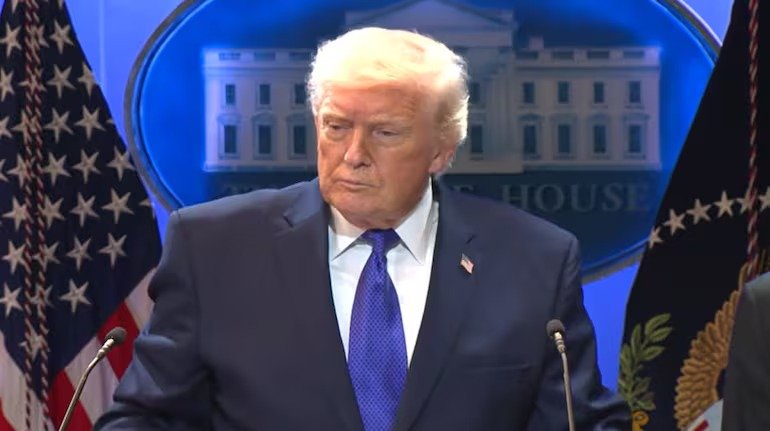 Trump Defends New Tariffs, Says He Has “Absolute Right” and Slams US Supreme Court